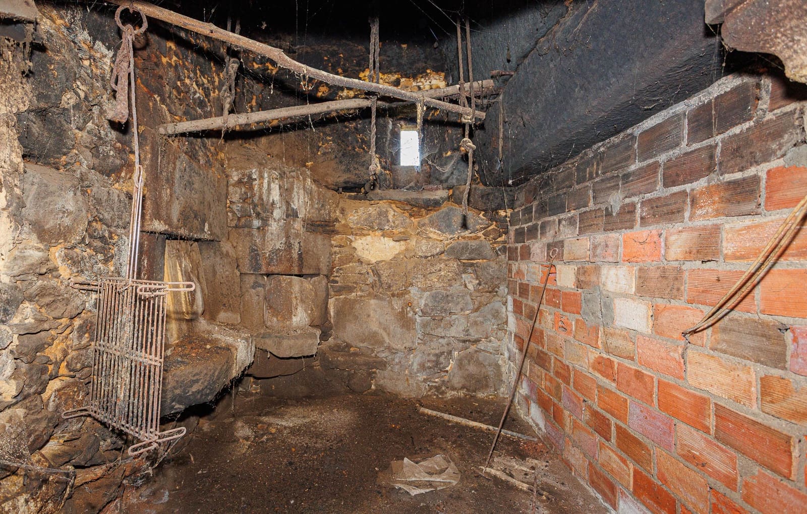 3 bedroom Finca/Country House for sale in Outes - € 349,000 (Ref: 8936005)