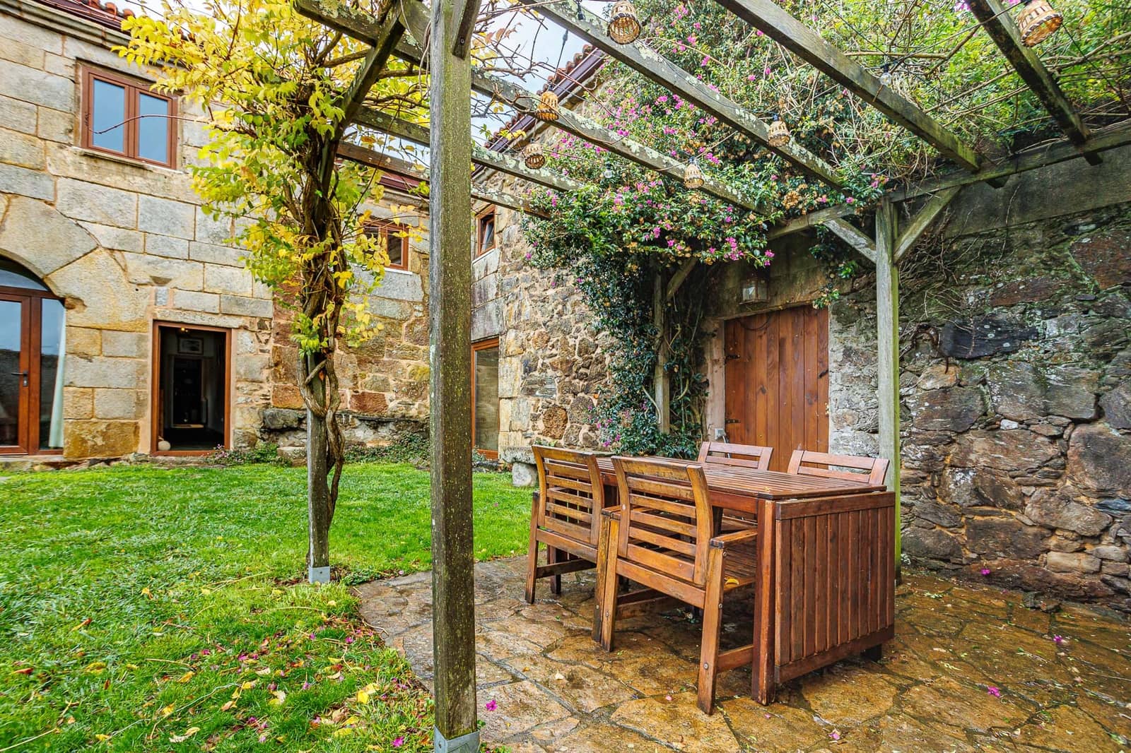 5 soveværelse Finca/Landehus til salg i A Laracha - € 495.000 (Ref: 8942152)