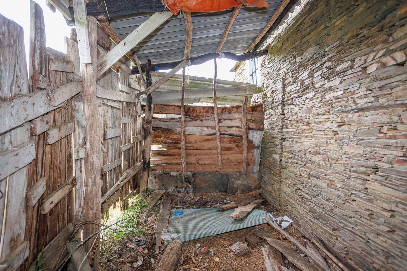 3 soveværelse Finca/Landehus til salg i Outeiro de Rei - € 60.000 (Ref: 8953143)