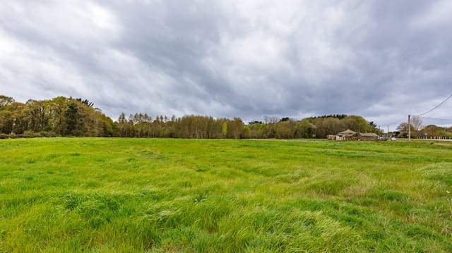 3 makuuhuone Maalaistalo myytävänä paikassa Outeiro de Rei mukana 
autotalli - 60 000 € (Ref: 8953143)