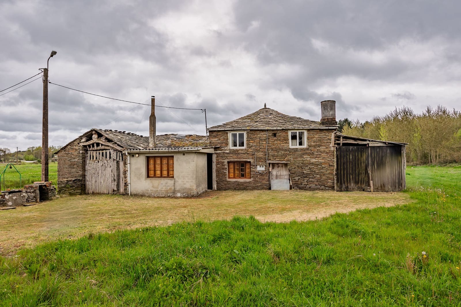 3 soverom Finca/Herregård til salgs i Outeiro de Rei med garasje - € 60 000 (Ref: 8953143)