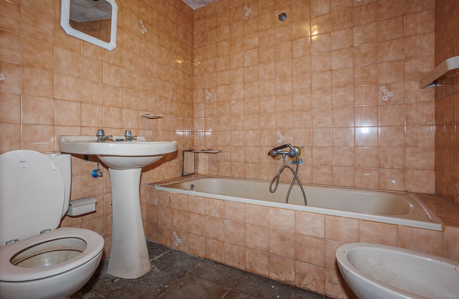3 soverom Finca/Herregård til salgs i Outeiro de Rei med garasje - € 60 000 (Ref: 8953143)