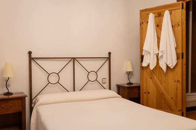 18 Zimmer Firma/Unternehmen zu verkaufen in Fonfria mit Pool - 350.000 € (Ref: 8964350)