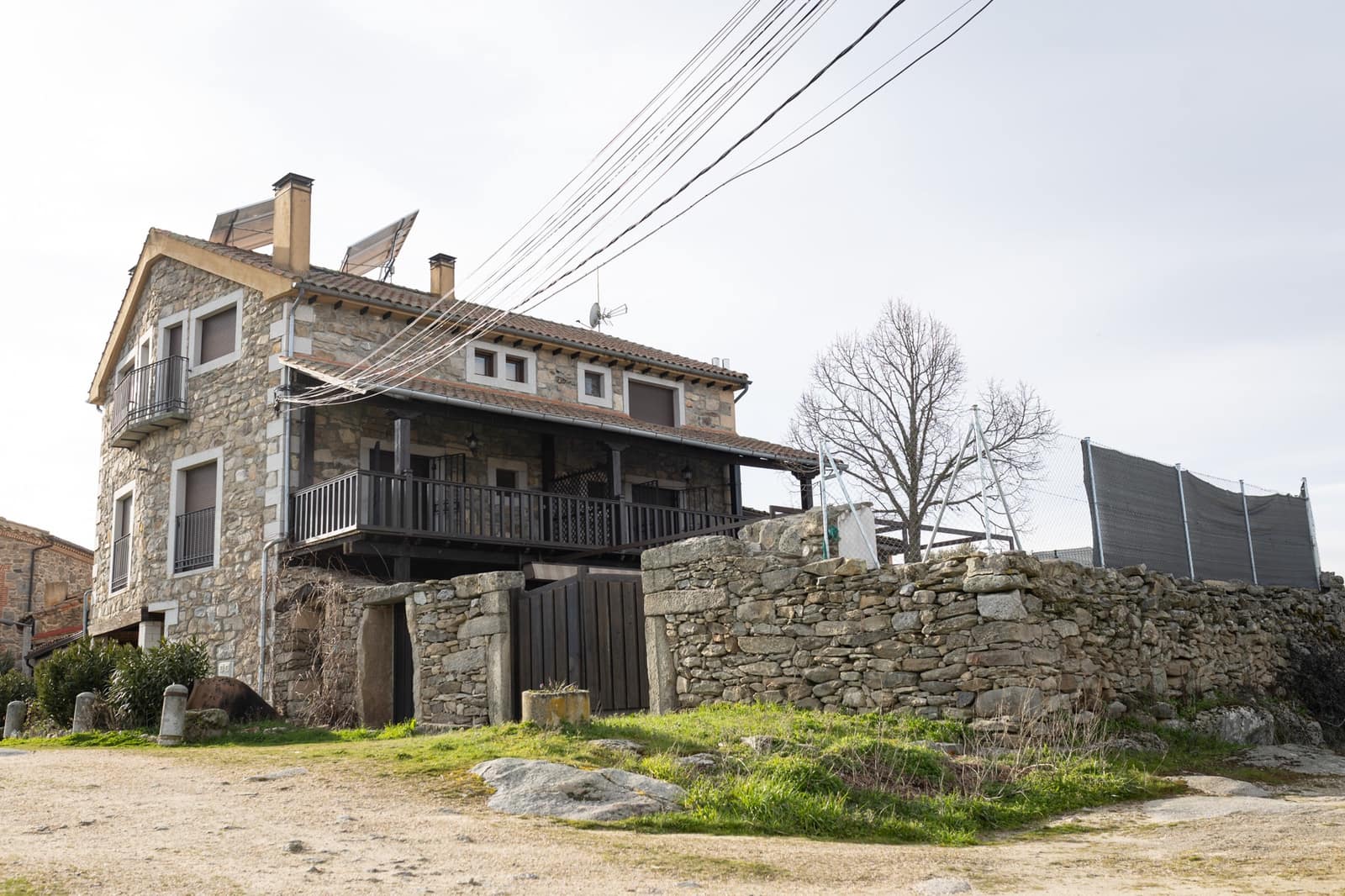 18 bedroom Business for sale in Fonfria with pool - € 350,000 (Ref: 8964350)