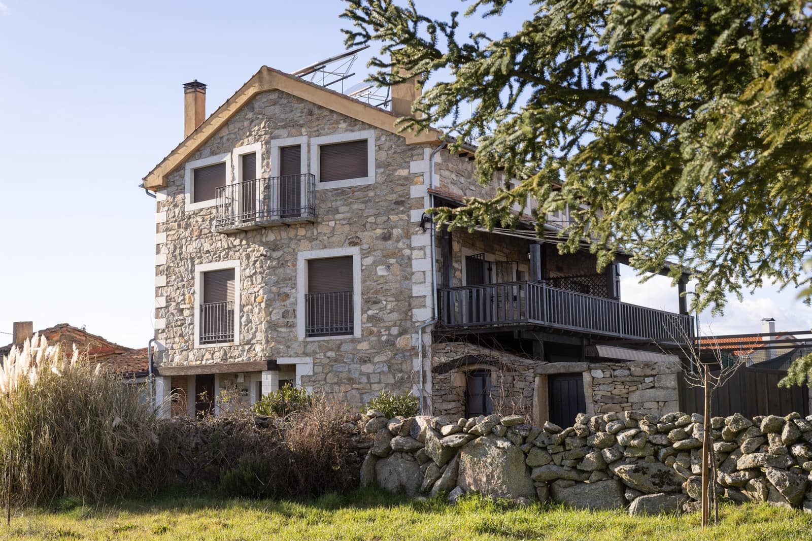 18 bedroom Business for sale in Fonfria with pool - € 350,000 (Ref: 8964350)