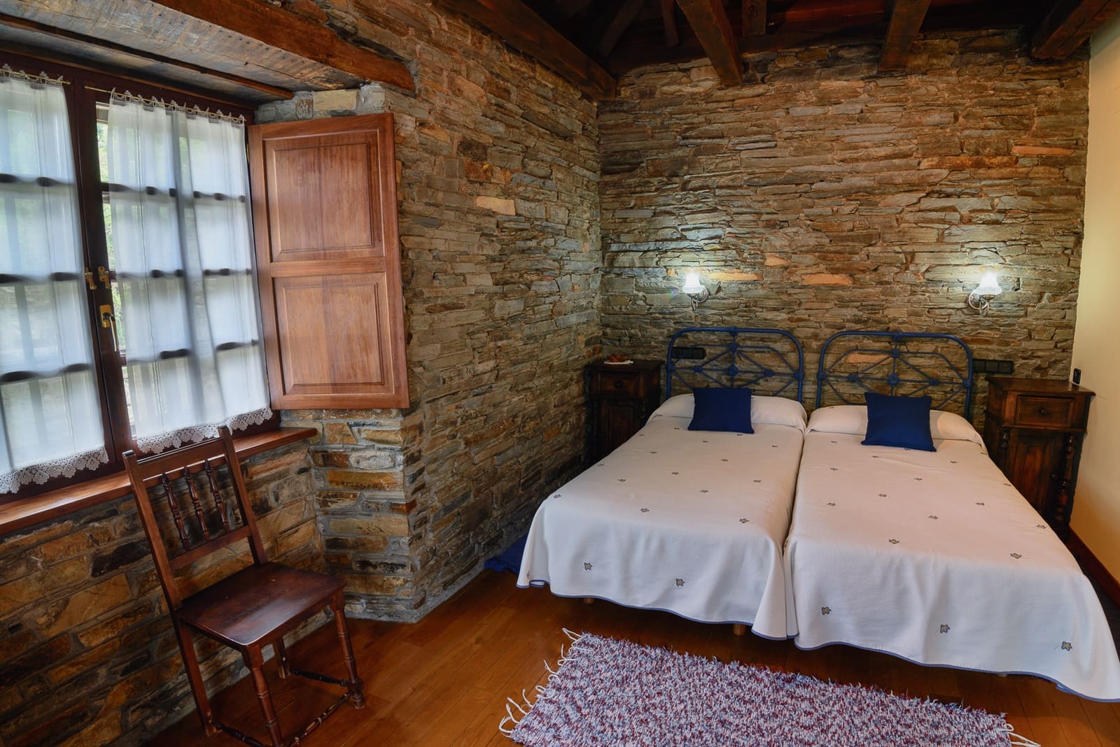 7 soveværelse Virksomhed til salg i Santa Eulalia de Oscos - € 490.000 (Ref: 8982711)