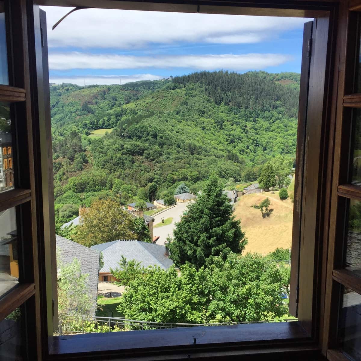 7 soveværelse Virksomhed til salg i Santa Eulalia de Oscos - € 490.000 (Ref: 8982711)