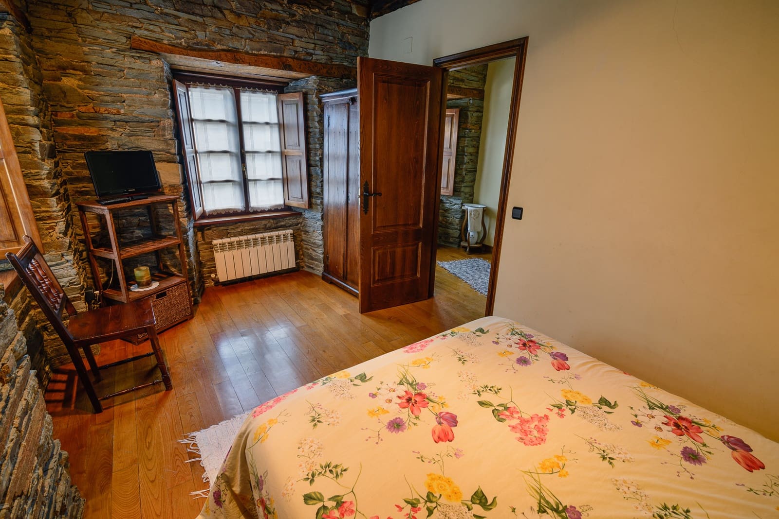 7 soverom Bedrift til salgs i Santa Eulalia de Oscos med garasje - € 490 000 (Ref: 8982711)