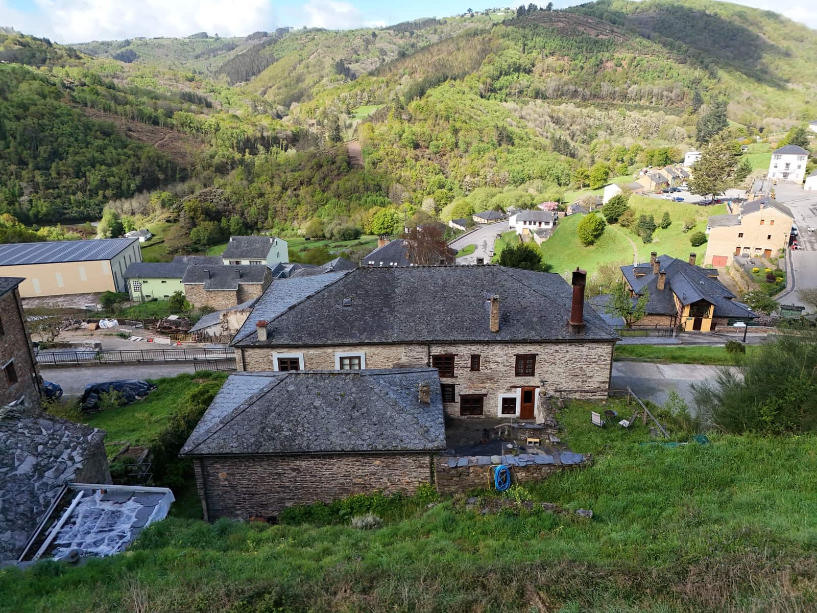 7 soverom Bedrift til salgs i Santa Eulalia de Oscos med garasje - € 490 000 (Ref: 8982711)