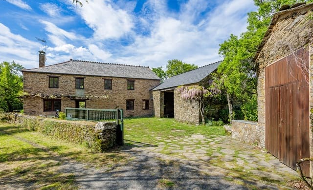 5 slaapkamer Finca/Landhuis te koop in Outeiro de Rei met garage - € 415.000 (Ref: 9006586)