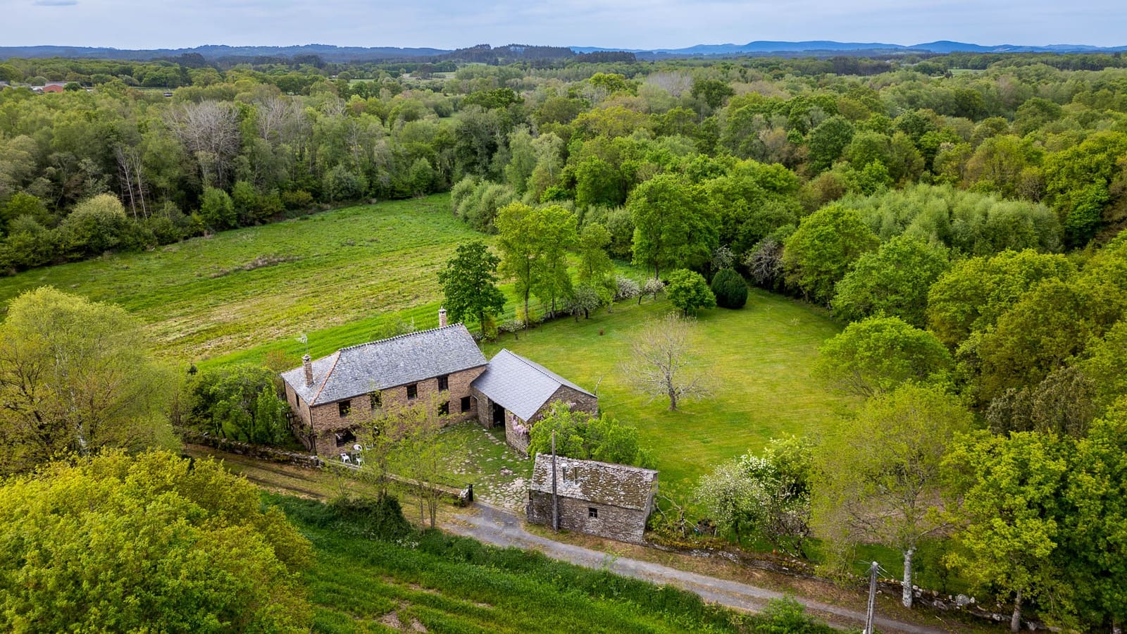 5 chambre Finca/Maison de Campagne à vendre à Outeiro de Rei avec garage - 415 000 € (Ref: 9006586)