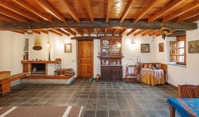 5 slaapkamer Finca/Landhuis te koop in Outeiro de Rei met garage - € 415.000 (Ref: 9006586)