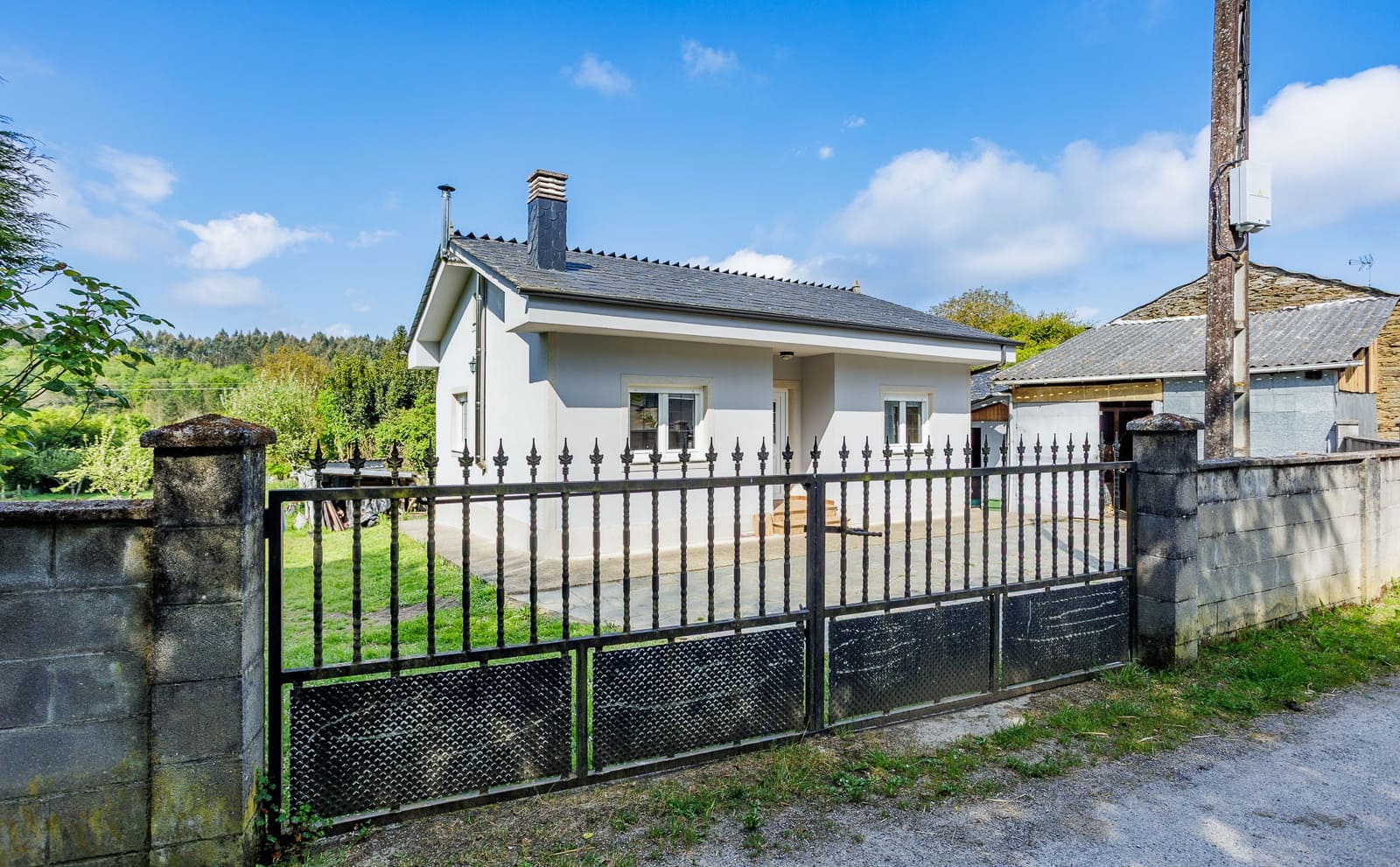 3 soveværelse Finca/Landehus til salg i Pol - € 179.000 (Ref: 9006587)