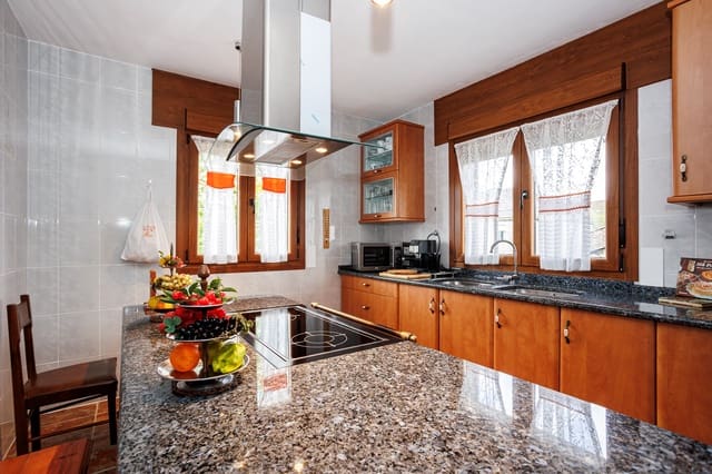 3 chambre Finca/Maison de Campagne à vendre à Palas de Rei avec garage - 180 000 € (Ref: 9006589)