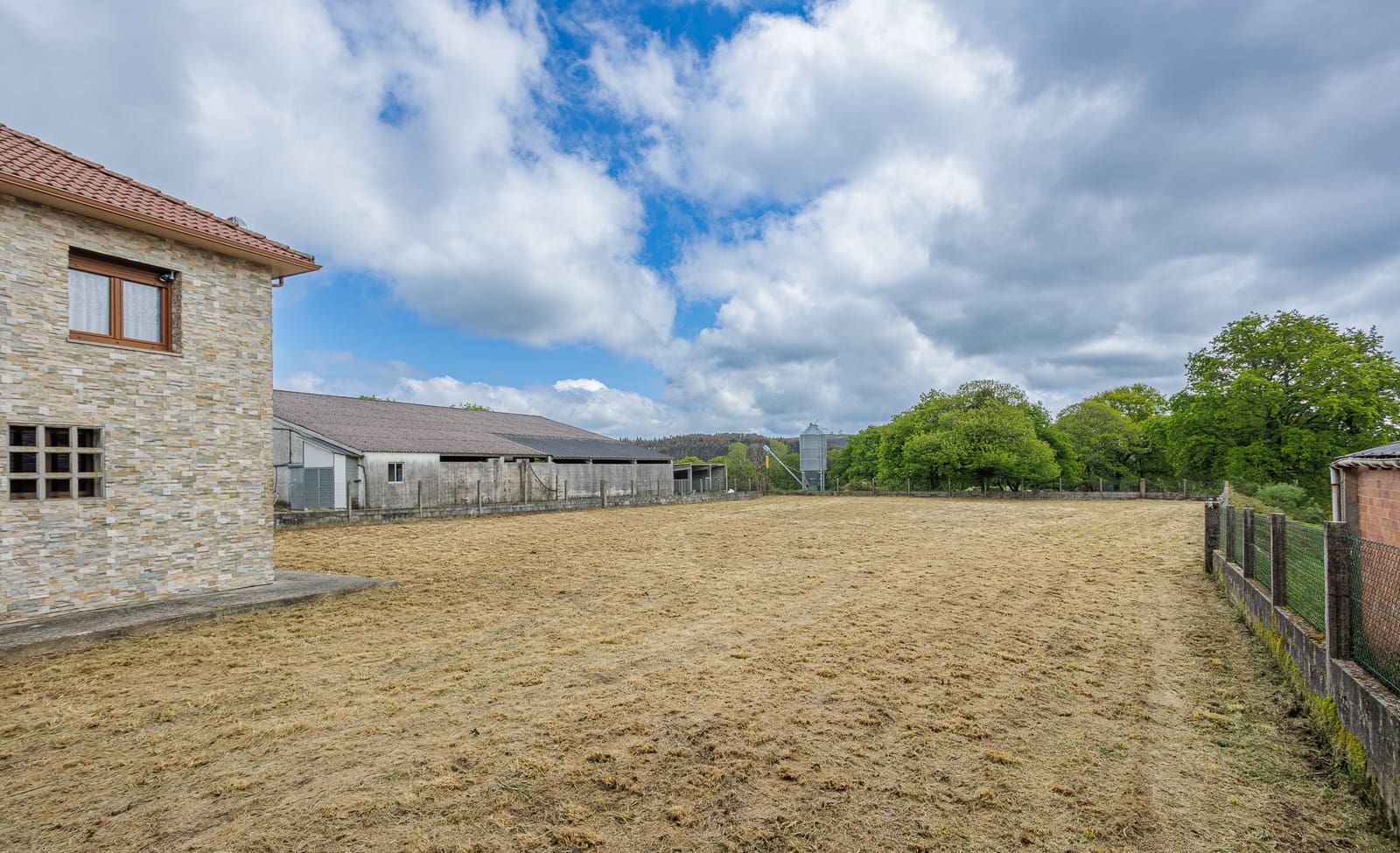 3 soveværelse Finca/Landehus til salg i Palas de Rei med garage - € 180.000 (Ref: 9006589)