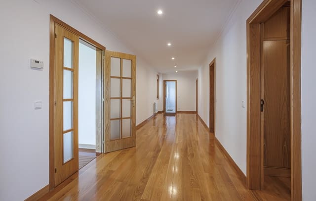 6 bedroom Finca/Country House for sale in Poio - € 1,750,000 (Ref: 9019215)