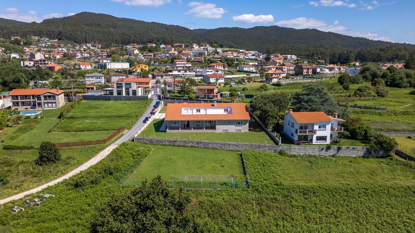 6 soveværelse Finca/Landehus til salg i Poio - € 1.750.000 (Ref: 9019215)