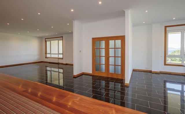6 sypialnia Finka/Dom wiejski na sprzedaż w Poio z garażem - 1 750 000 € (Ref: 9019215)