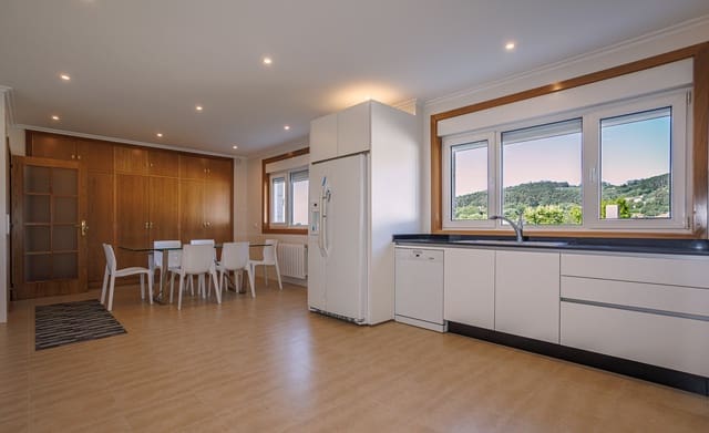 6 sypialnia Finka/Dom wiejski na sprzedaż w Poio z garażem - 1 750 000 € (Ref: 9019215)