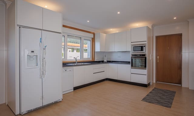 6 sypialnia Finka/Dom wiejski na sprzedaż w Poio z garażem - 1 750 000 € (Ref: 9019215)