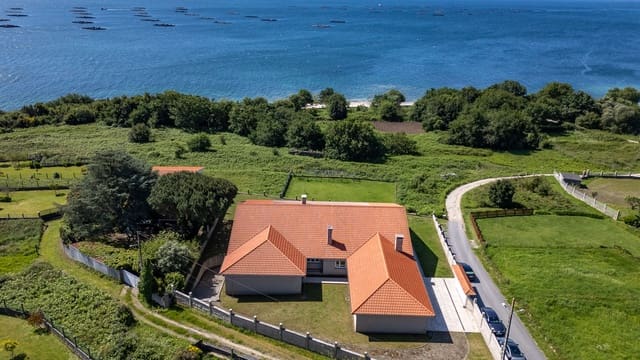 6 sypialnia Finka/Dom wiejski na sprzedaż w Poio z garażem - 1 750 000 € (Ref: 9019215)