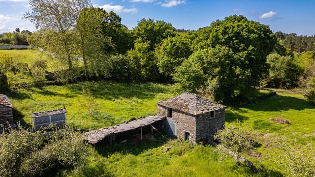 6 soveværelse Finca/Landehus til salg i Outeiro de Rei - € 195.000 (Ref: 9027246)