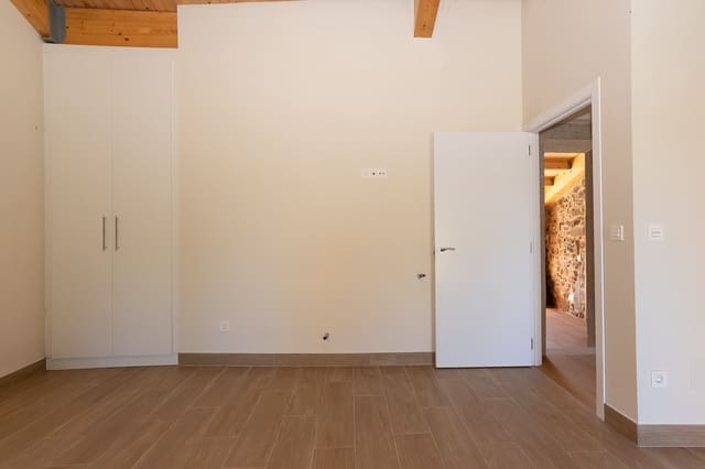 2 makuuhuone Maalaistalo myytävänä paikassa Melide - 370 000 € (Ref: 9030632)