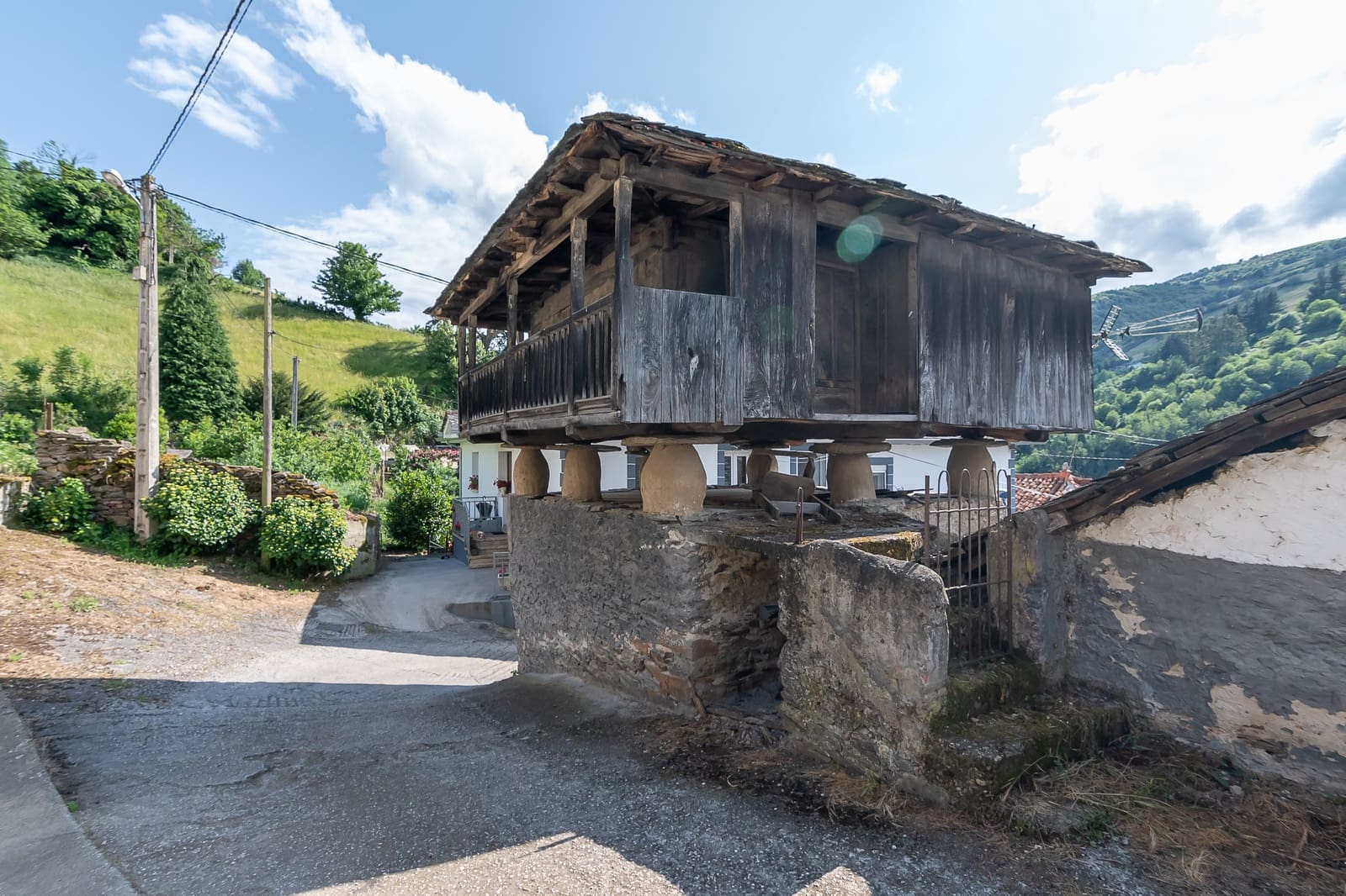 2 soveværelse Finca/Landehus til salg i Cangas del Narcea - € 77.500 (Ref: 9069188)