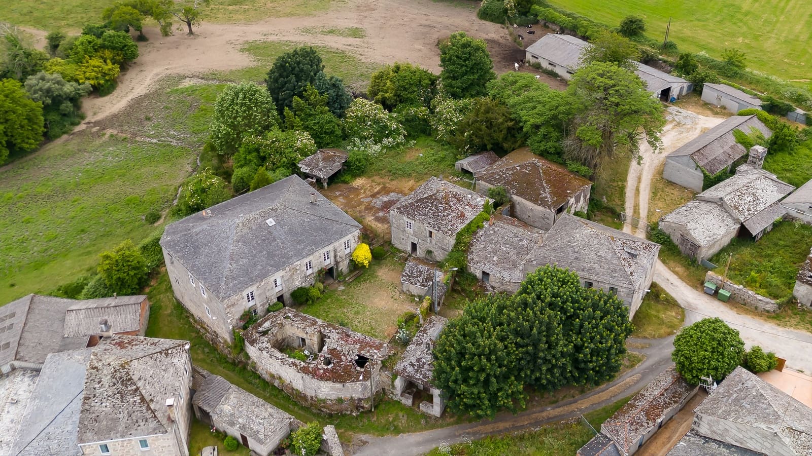 7 slaapkamer Finca/Landhuis te koop in Castroverde met garage - € 390.000 (Ref: 9074104)