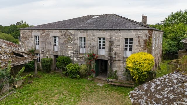 7 quarto Quinta/Casa Rural para venda em Castroverde com garagem - 390 000 € (Ref: 9074104)