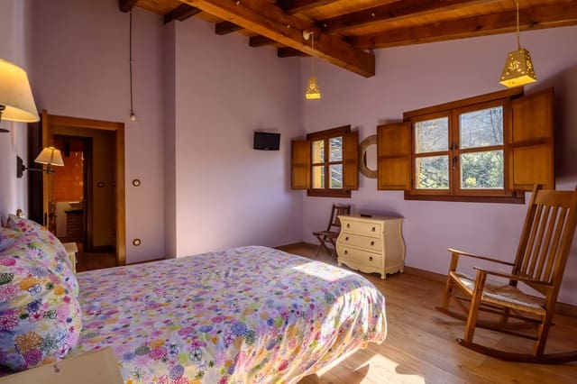 8 soveværelse Virksomhed til salg i Aller - € 299.000 (Ref: 9074521)