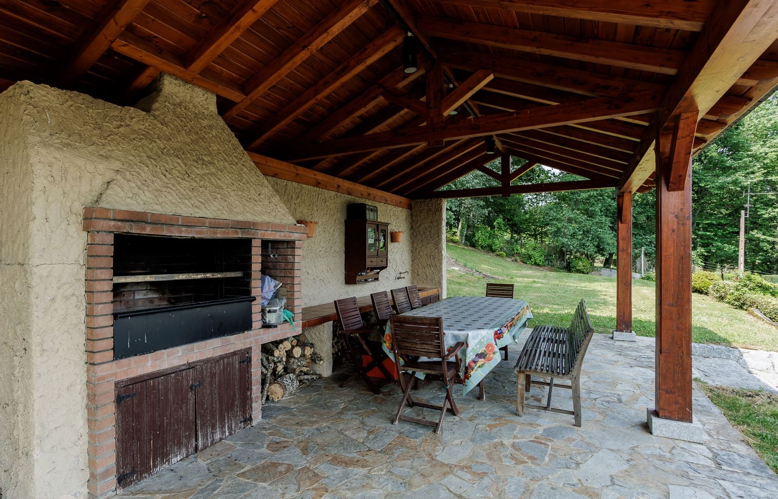 5 soveværelse Finca/Landehus til salg i Lugo by med swimmingpool - € 590.000 (Ref: 9082649)