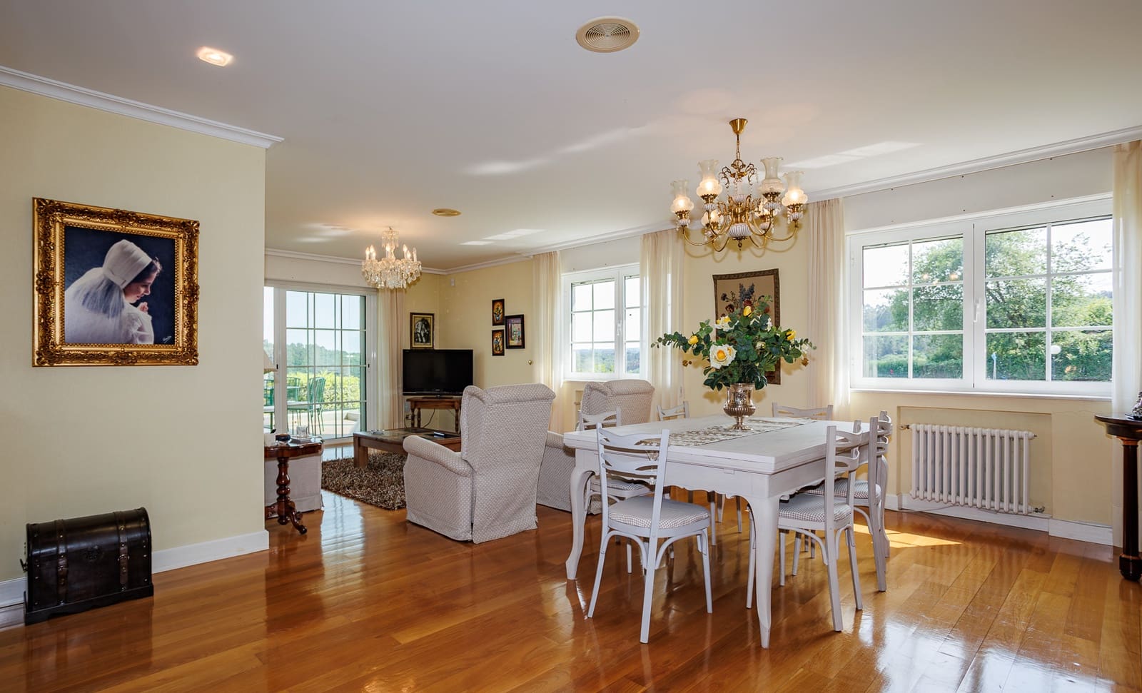 5 soveværelse Finca/Landehus til salg i Lugo by med swimmingpool - € 590.000 (Ref: 9082649)