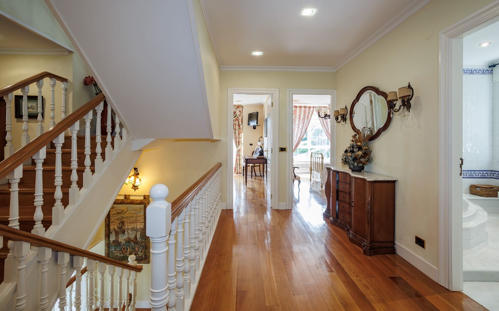 5 soveværelse Finca/Landehus til salg i Lugo by med swimmingpool - € 590.000 (Ref: 9082649)