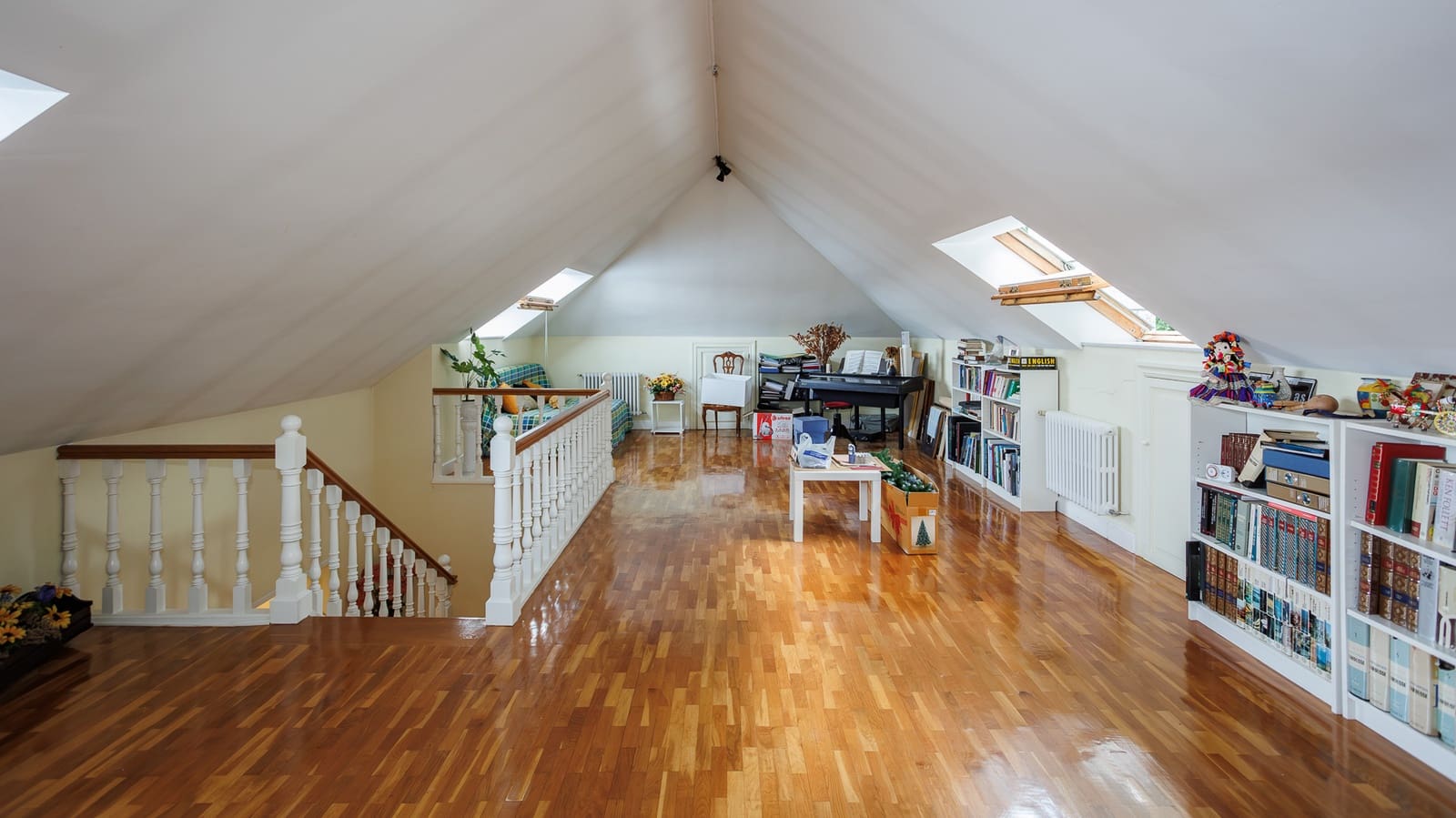 5 soveværelse Finca/Landehus til salg i Lugo by med swimmingpool - € 590.000 (Ref: 9082649)