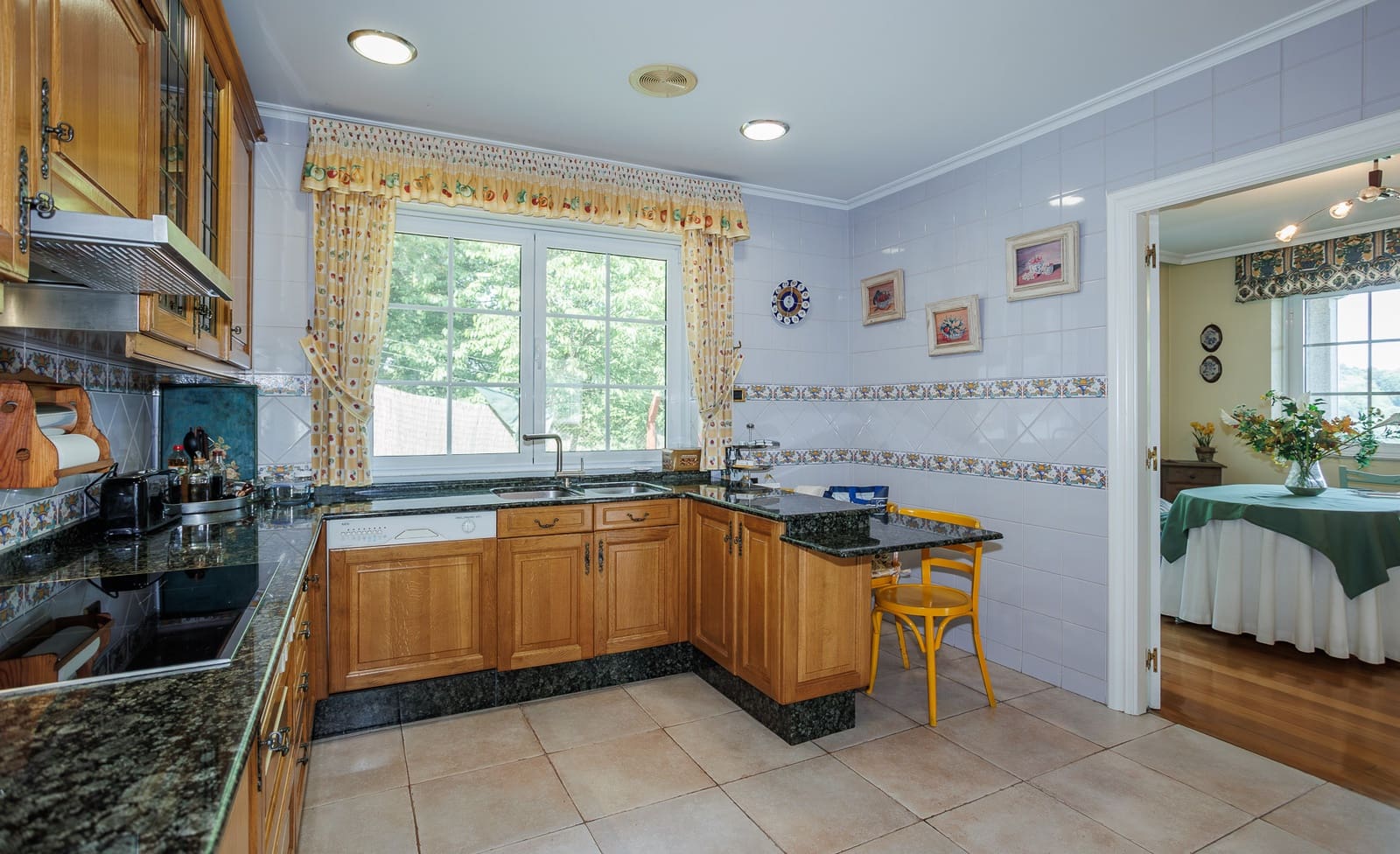 5 soveværelse Finca/Landehus til salg i Lugo by med swimmingpool - € 590.000 (Ref: 9082649)