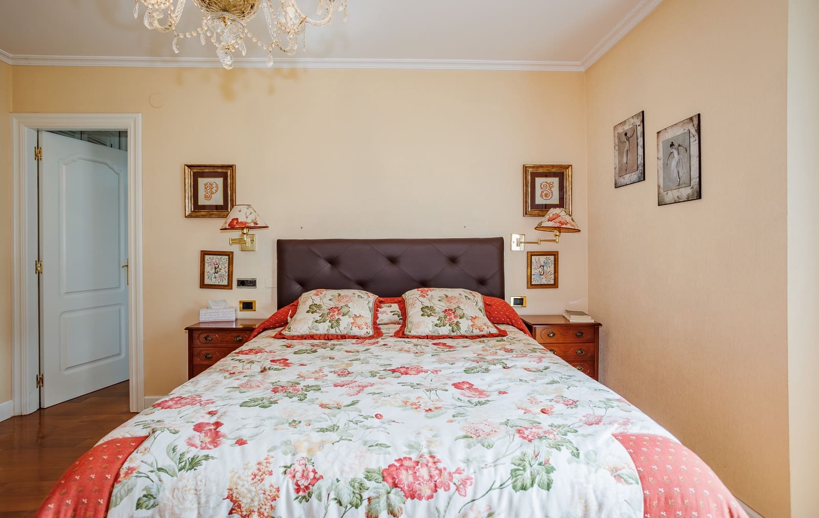 5 soveværelse Finca/Landehus til salg i Lugo by med swimmingpool - € 590.000 (Ref: 9082649)