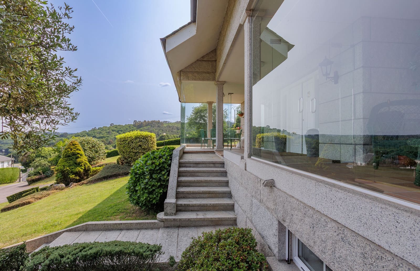 5 soveværelse Finca/Landehus til salg i Lugo by med swimmingpool - € 590.000 (Ref: 9082649)