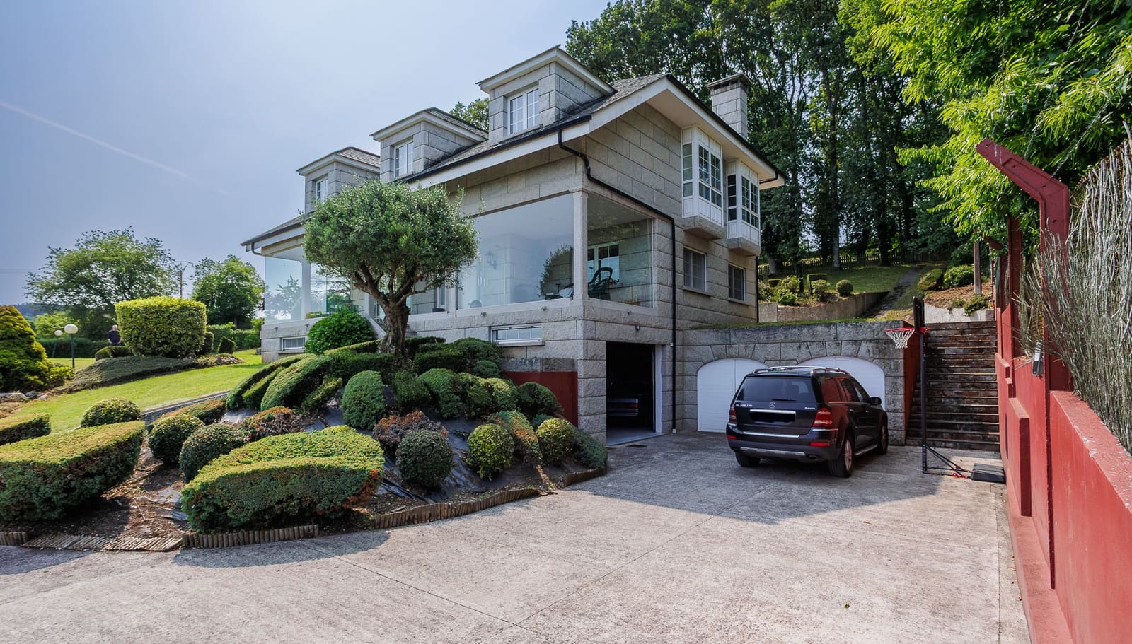 5 soveværelse Finca/Landehus til salg i Lugo by med swimmingpool - € 590.000 (Ref: 9082649)