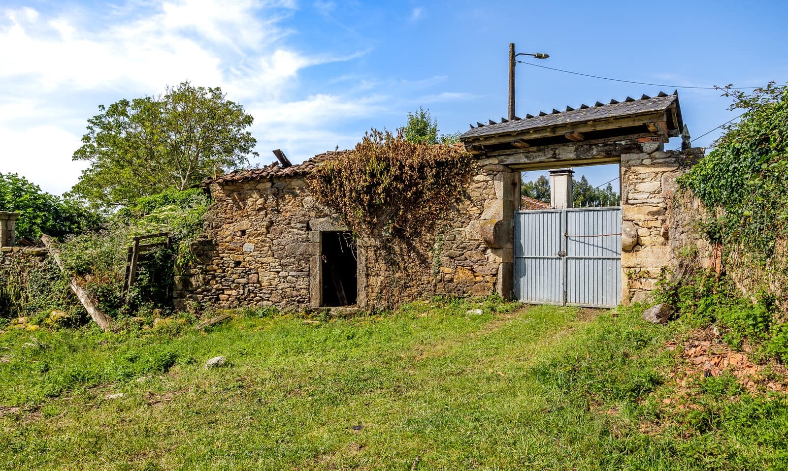 3 soveværelse Finca/Landehus til salg i Palas de Rei - € 95.000 (Ref: 9099425)