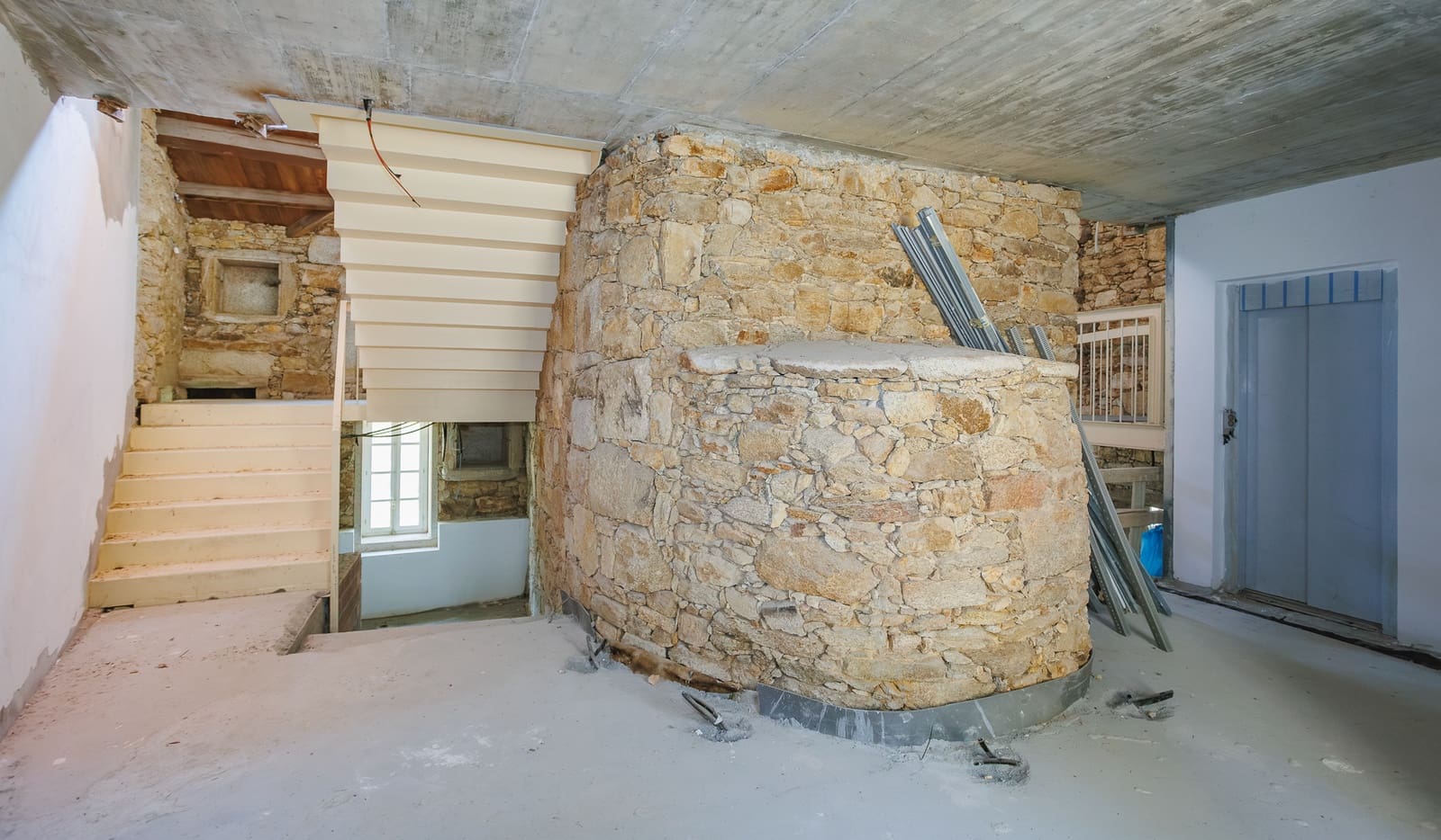 1 soveværelse Virksomhed til salg i Ponteceso med swimmingpool - € 700.000 (Ref: 9109566)