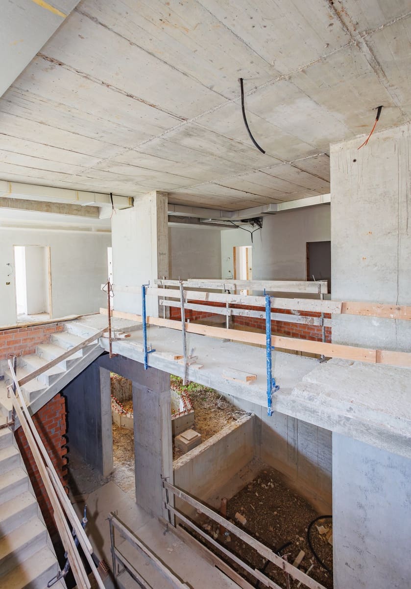 1 soveværelse Virksomhed til salg i Ponteceso med swimmingpool - € 700.000 (Ref: 9109566)