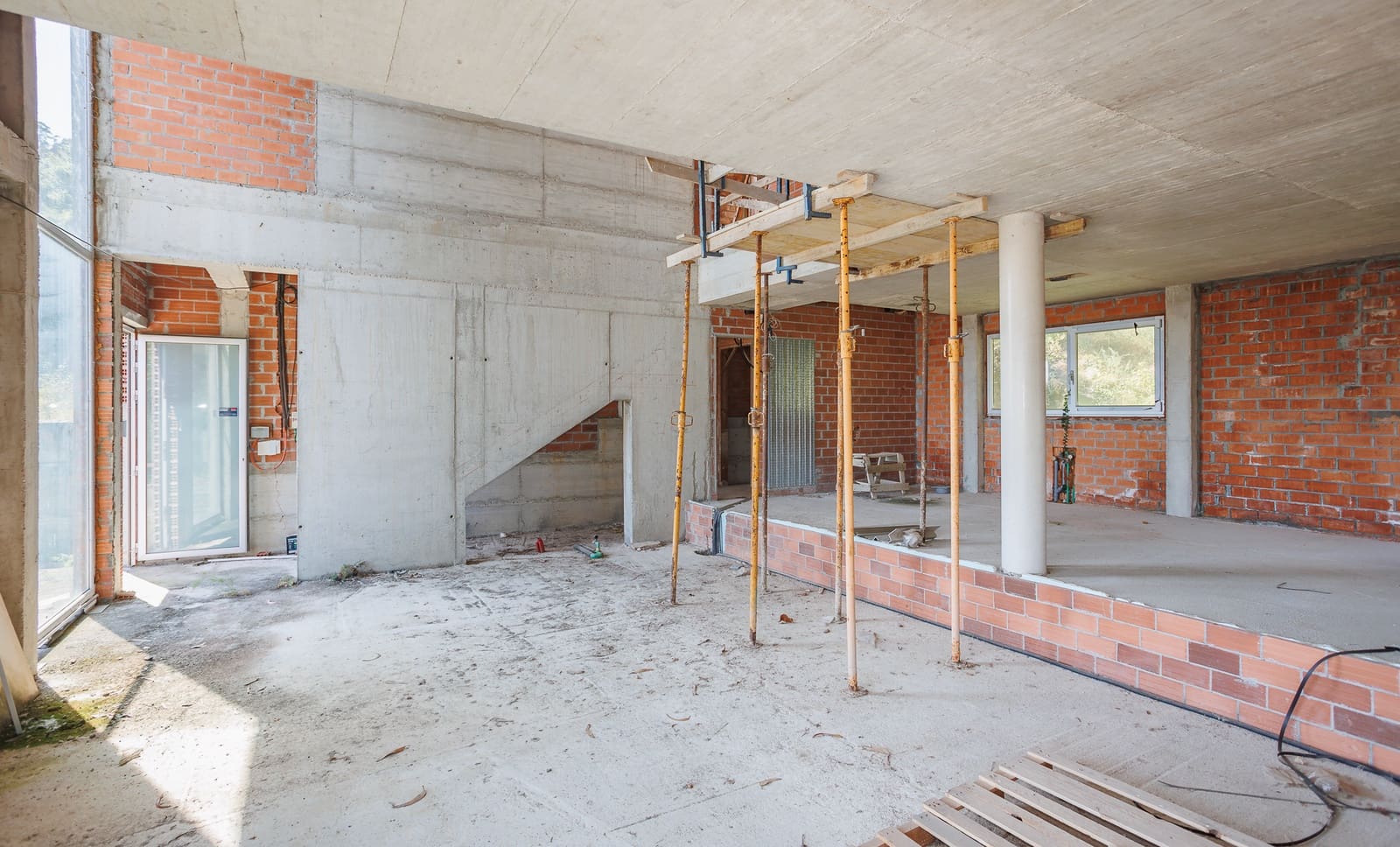 1 soveværelse Virksomhed til salg i Ponteceso med swimmingpool - € 700.000 (Ref: 9109566)