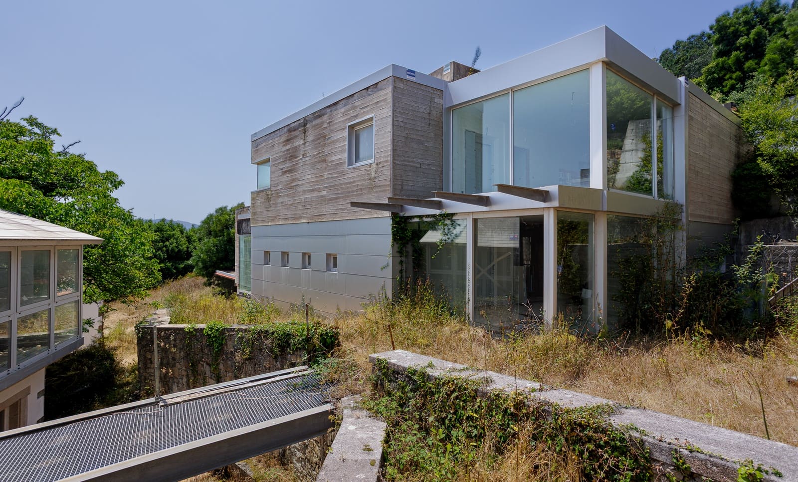 1 soveværelse Virksomhed til salg i Ponteceso med swimmingpool - € 700.000 (Ref: 9109566)