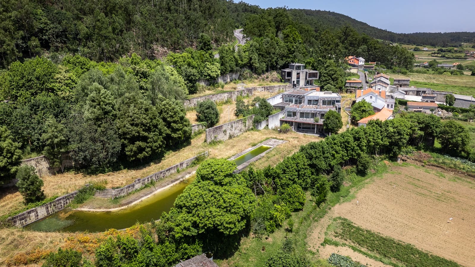 1 soveværelse Virksomhed til salg i Ponteceso med swimmingpool - € 700.000 (Ref: 9109566)