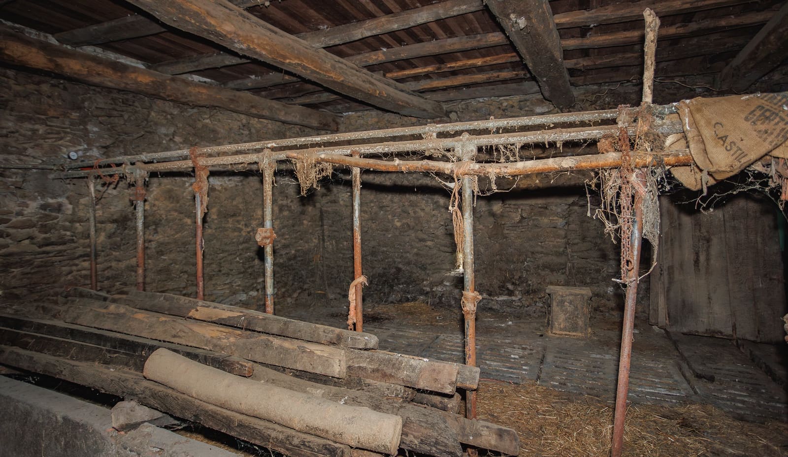 4 sypialnia Finka/Dom wiejski na sprzedaż w O Savinao - 90 000 € (Ref: 9115261)