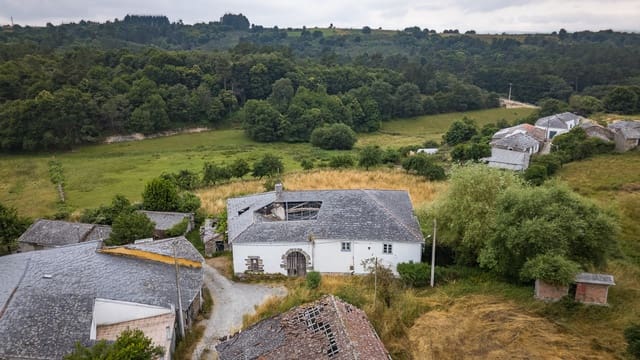 4 slaapkamer Finca/Landhuis te koop in O Saviñao - € 90.000 (Ref: 9115261)