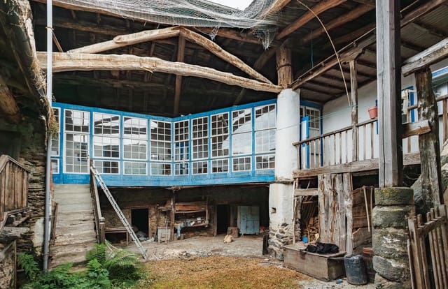 4 slaapkamer Finca/Landhuis te koop in O Saviñao - € 90.000 (Ref: 9115261)