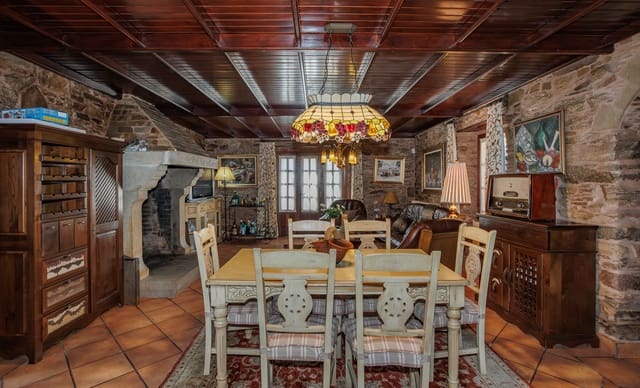 3 quarto Quinta/Casa Rural para venda em Cospeito com piscina - 675 000 € (Ref: 9131694)