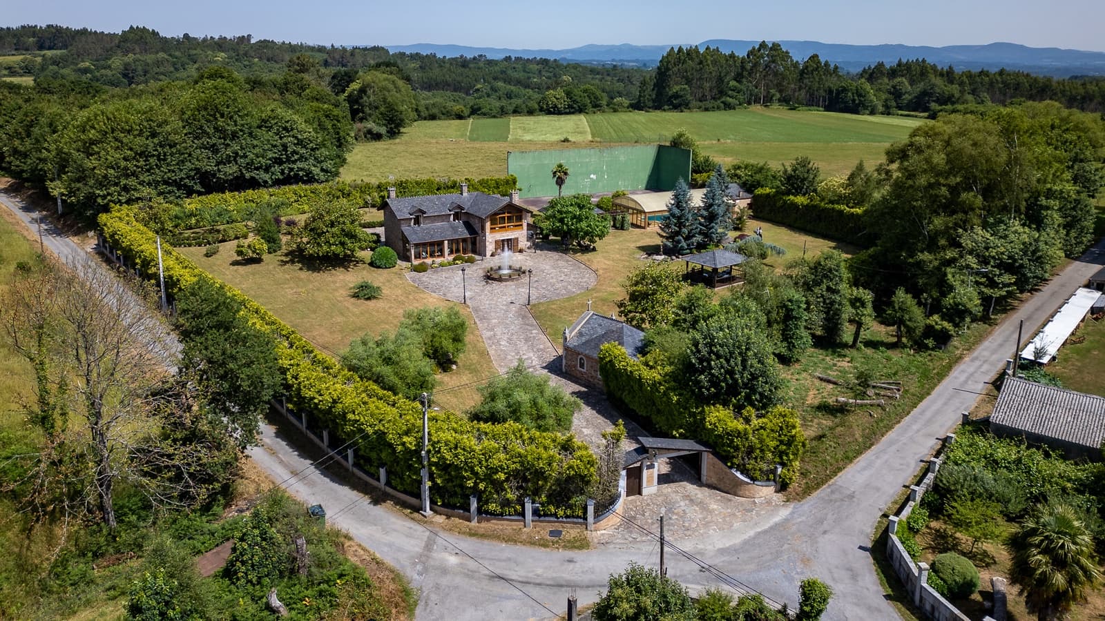 3 quarto Quinta/Casa Rural para venda em Cospeito com piscina - 675 000 € (Ref: 9131694)